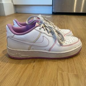 Nike Air Force 1 '07 Low GS Contrast Stitch
